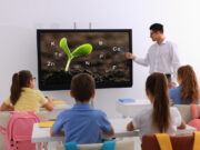 Tableaux blancs interactifs vs tableaux numériques : avantages et inconvénients