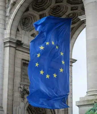Pourquoi la réglementation MiCA bouleverse l’écosystème tech européen en 2026 Pourquoi la réglementation MiCA bouleverse l'écosystème tech européen en 2026