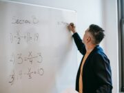 Professeur de maths en ligne : proposer ses services pour donner des cours particuliers