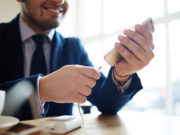 Batterie externe personnalisable : révolution des cadeaux d’entreprise avec Promotionice Batterie externe