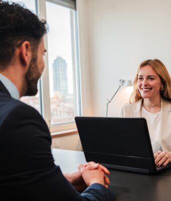 Détecter les biais dans le feedback 360 grâce à la technologie Détecter biais
