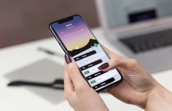 Développement d’applications mobiles sur mesure : pourquoi les entreprises françaises font appel à des agences spécialisées applications