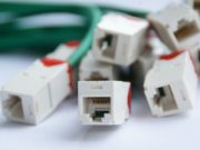 Technologies internet : différences expliquées entre ADSL, VDSL, FTTB et FTTH des câbles RJ45 ADSL