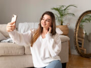 Nouvelle appli de rencontre pour trouver une correspondance en utilisant un selfie… mais le chat vidéo reste plus fiable chat vidéo