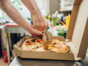 Pourquoi installer une borne de commande tactile dans sa pizzeria ? commande pizza