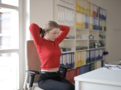 Comment faire plus d’exercice en travaillant au bureau ? exercice bureau