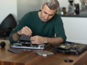 Le prix de la réparation d’un écran de MacBook Pro : tout ce qu’il faut savoir en 2025 réparation écran MacBook