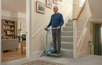 Le monte escalier debout, une réponse pour les escaliers exigus monte escalier debout