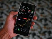 Les néobanques s’attaquent au trading via mobile néobanque mobile trading