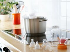 Tech et puériculture : les meilleures solutions pour nettoyer et stériliser les biberons de bébé