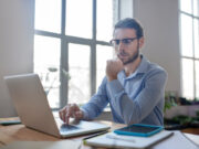 Conseils pour choisir un nom de domaine mémorable qui aidera votre entreprise à se démarquer nom de domaine