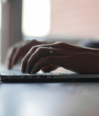 Comment les plateformes de jeux en ligne peuvent-elles tirer profit de l’intelligence artificielle ? plateformes jeux