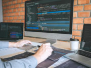 Apprendre a coder après une école de commerce reconversion développeur