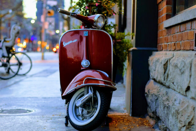 scooter éléctrique éléctrique en fourrière à Paris