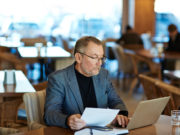 Pourquoi et comment domicilier une association en ligne ? services association