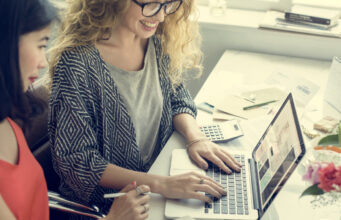 Tous les coups sont bons : le site Shein, bouc émissaire d’une rivalité économique mondiale site Shein